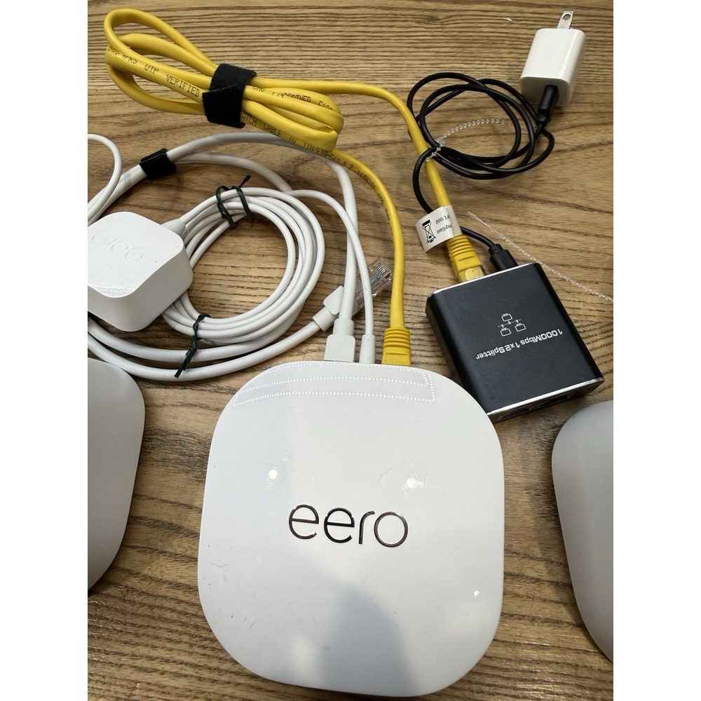 Eero 6+ Plus R010111 Dual Band Mesh Wi-Fi 6 Router (3 Pack) With Splitter - Picture 10 of 14